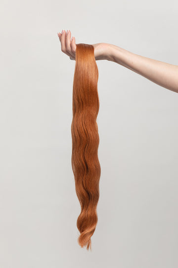 Sandalwood is our brightest copper tone. You want Thingamabobs? You’ll have plenty. Release your inner Ariel.  Stylist lingo: Copper/gold level 7 Harloc Tape-In Extensions are made from ethically sourced, premium, Remy Slavic Hair. These reusable hair extensions can be used to add length, volume, chemical-free colour, or to correct or enhance a haircut. Available in 16 beautiful shades. Combine multiple colours to create a custom colour blend and perfect match.